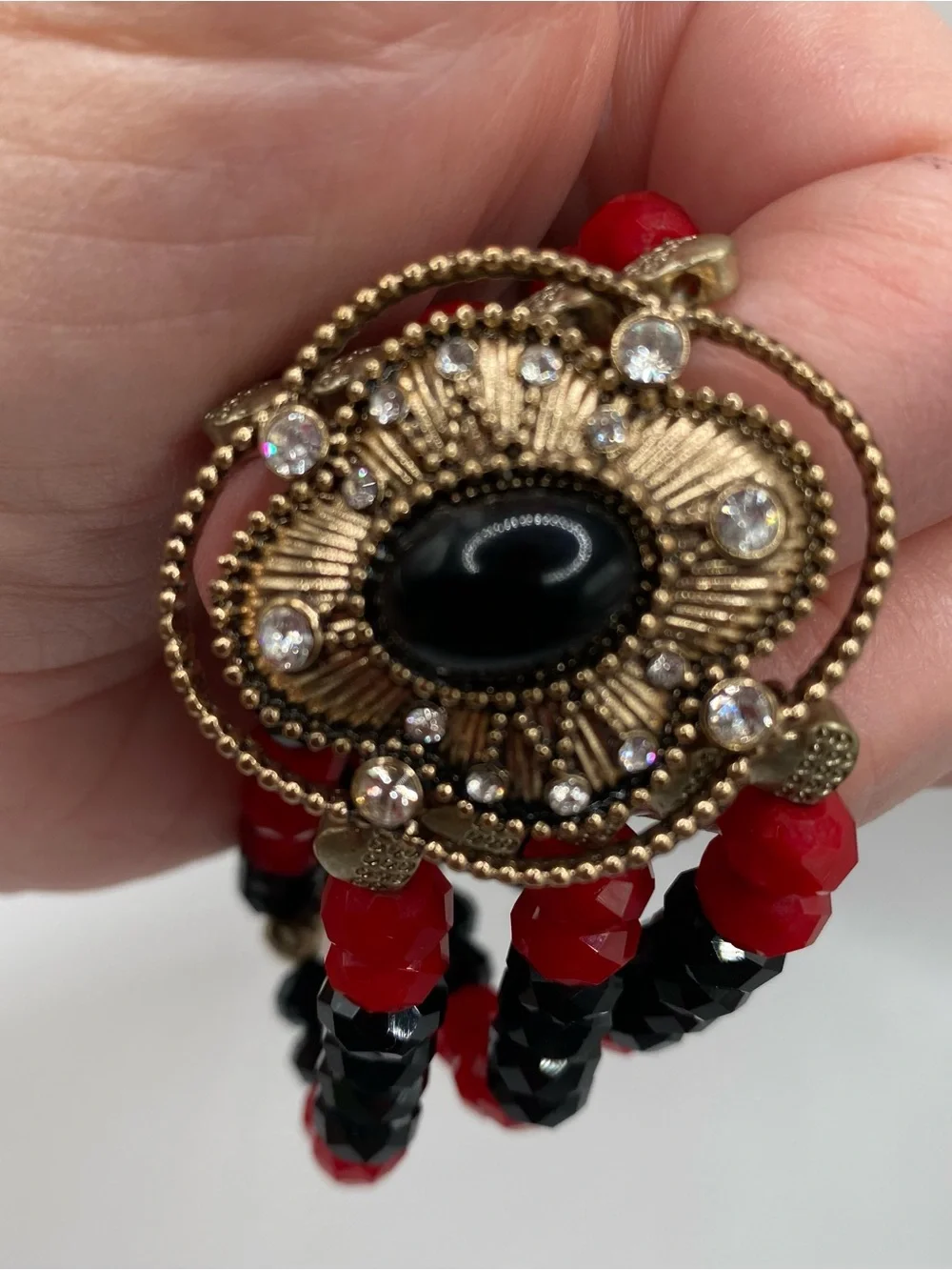 Elegant Red and Black Beaded Statement Bracelet - Gold Accent